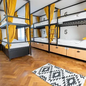 White Wolf House & Hostel Prag